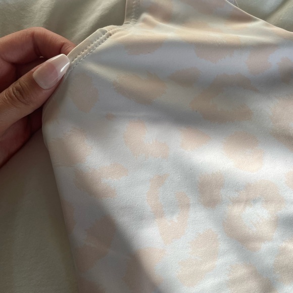 Pilates Workout top - Picture 3 of 3